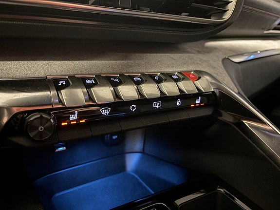 Peugeot 3008 11 of 17