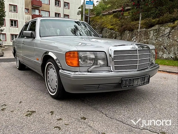Mercedes-Benz 300 SE 8 of 18