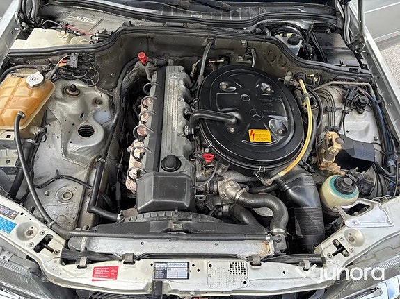 Mercedes-Benz 300 SE 18 of 18