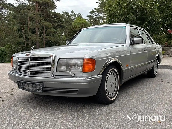 Mercedes-Benz 300 SE 10 of 18