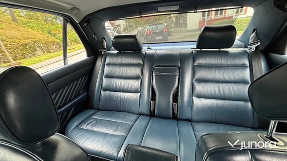 Mercedes-Benz 300 SE 15 of 18