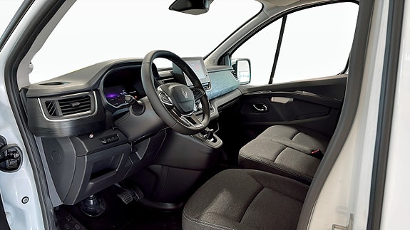 Renault Trafic 12 of 21