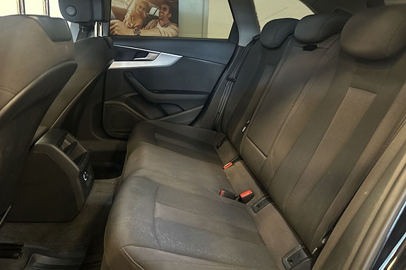Audi A4 15 of 30