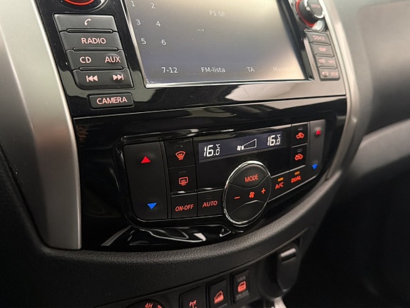 Nissan Navara 26 of 30