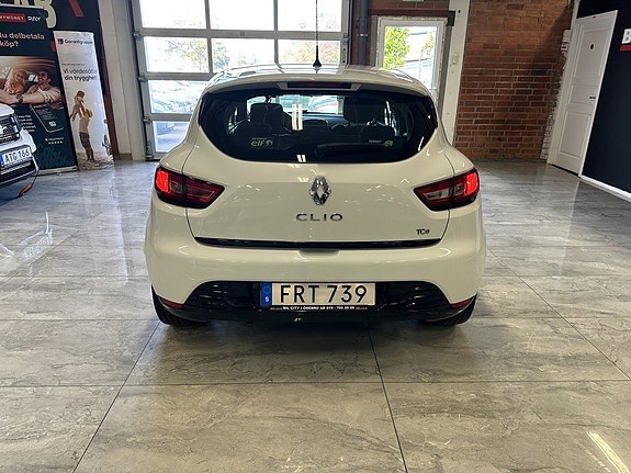 Renault Clio 10 of 20