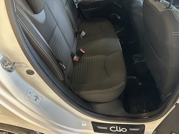 Renault Clio 16 of 20
