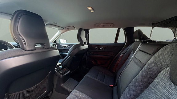 Volvo V60 12 of 30