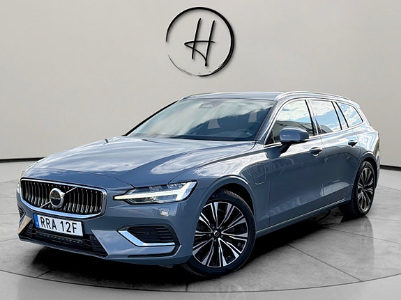 Volvo V60 2 of 30