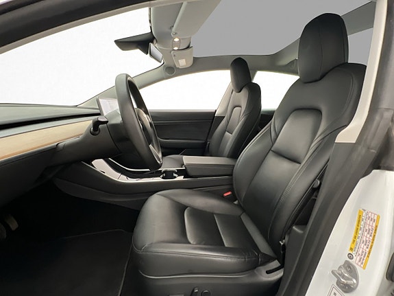 Tesla Model 3 12 of 29