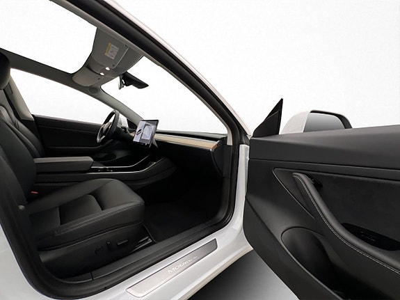 Tesla Model 3 22 of 29