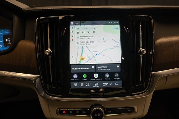 Volvo V90 Cross Country 23 of 25
