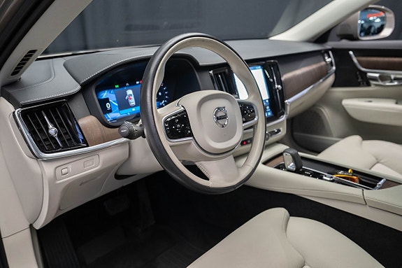 Volvo V90 Cross Country 16 of 25