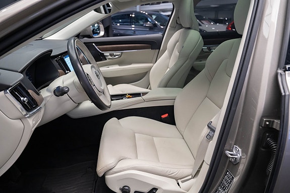 Volvo V90 Cross Country 17 of 25