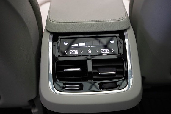 Volvo V90 Cross Country 21 of 25