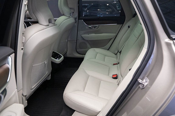 Volvo V90 Cross Country 20 of 25