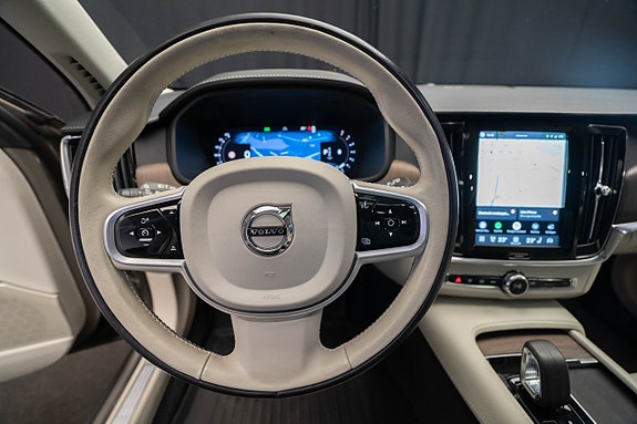 Volvo V90 Cross Country 19 of 25