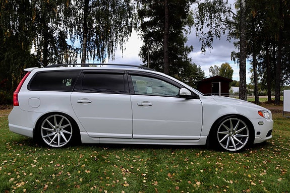 Volvo V70 4 of 11