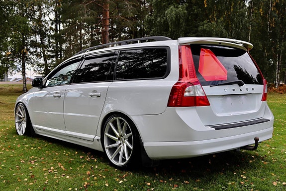 Volvo V70 6 of 11
