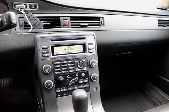 Volvo V70 10 of 11