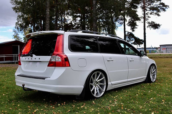 Volvo V70 5 of 11