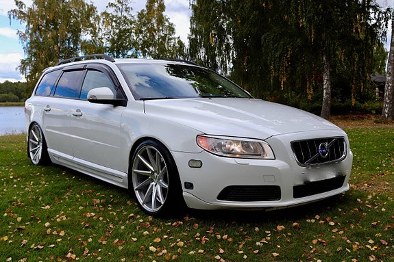 Volvo V70 3 of 11