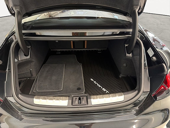 Audi e-tron GT 22 of 22