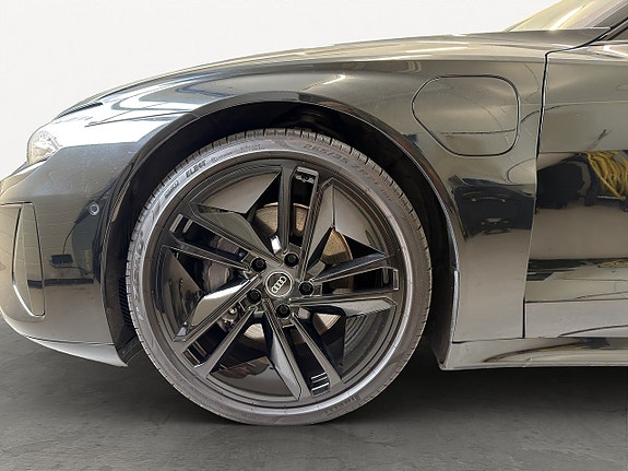 Audi e-tron GT 8 of 22