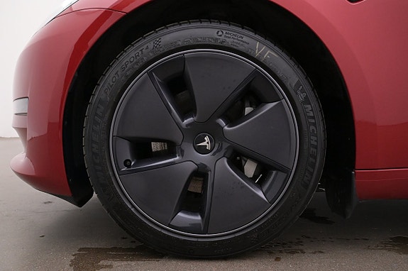 Tesla Model 3 27 of 27