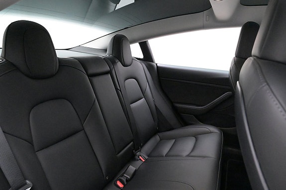 Tesla Model 3 22 of 27