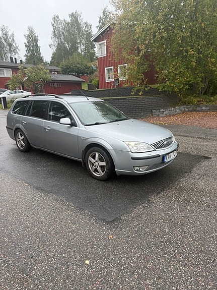 Ford Mondeo 2 of 6