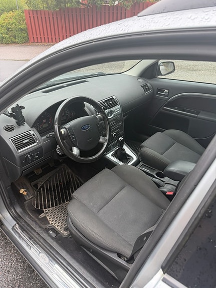 Ford Mondeo 5 of 6
