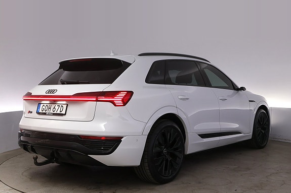Audi Q8 5 of 27