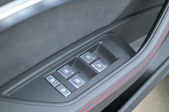 Audi Q8 12 of 27