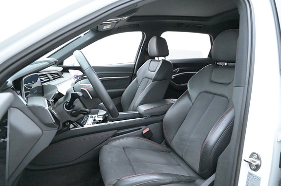 Audi Q8 11 of 27
