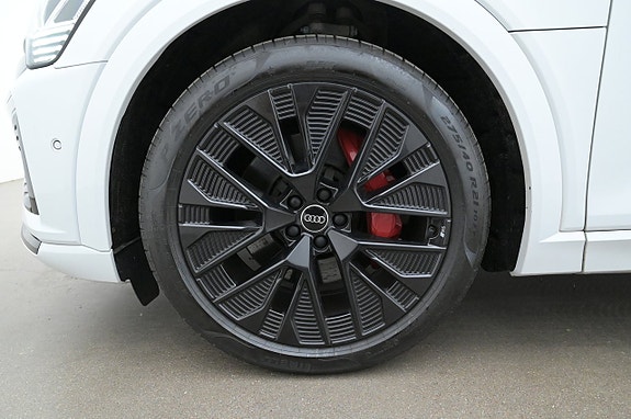 Audi Q8 27 of 27