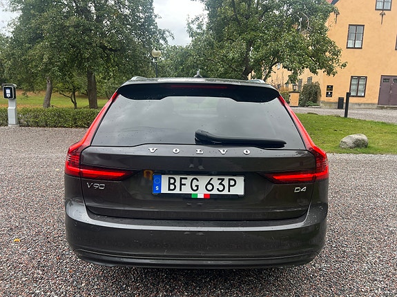 Volvo V90 3 of 15