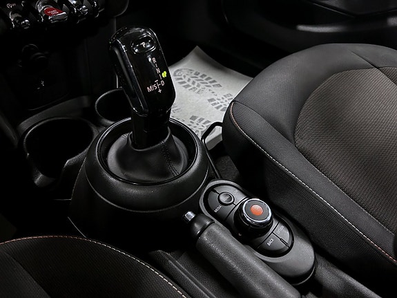 MINI Cooper 20 of 23