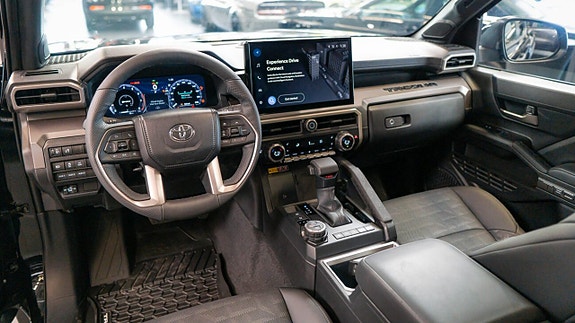 Toyota Tacoma 9 of 16