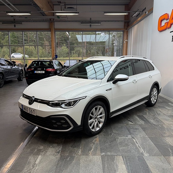 Volkswagen Golf Alltrack 5 of 13