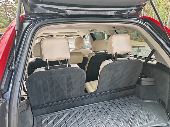 Volvo XC90 10 of 12