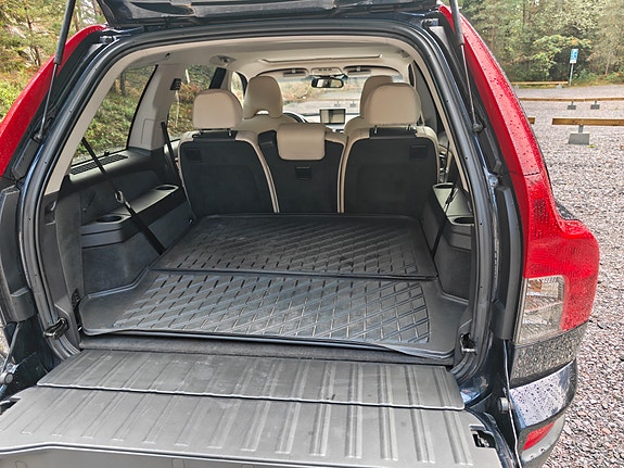 Volvo XC90 11 of 12