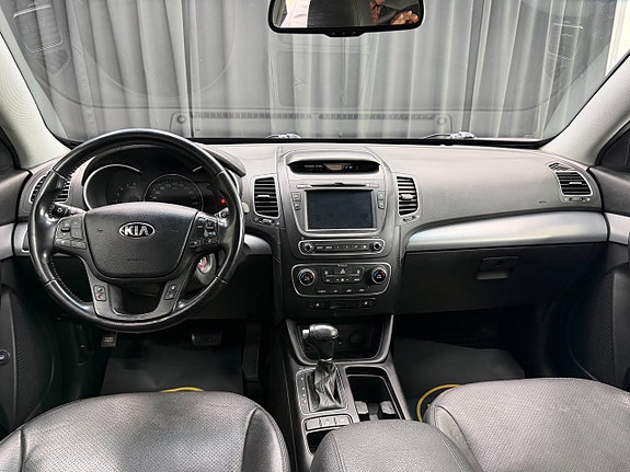 Kia Sorento 8 of 13