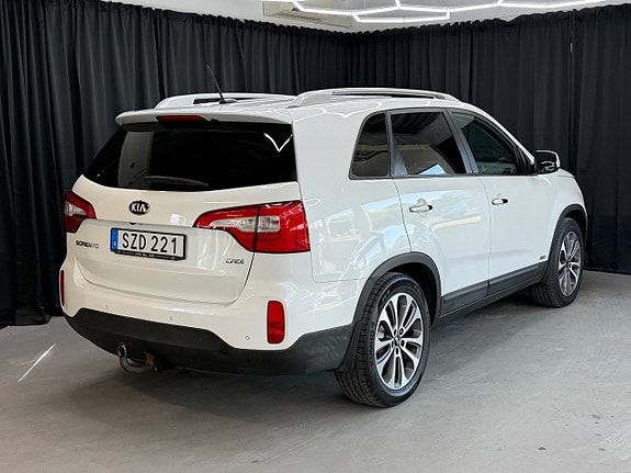 Kia Sorento 4 of 13