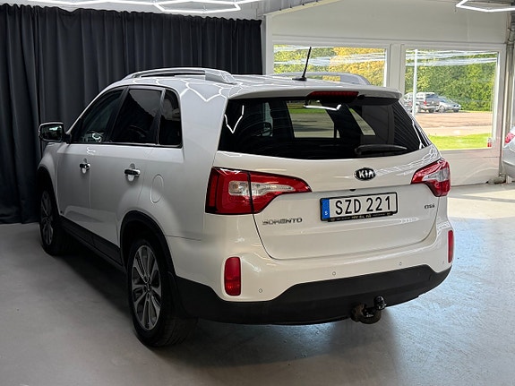 Kia Sorento 3 of 13