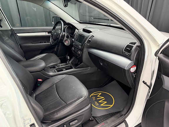 Kia Sorento 6 of 13