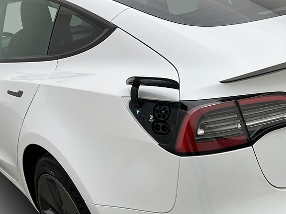 Tesla Model 3 28 of 30