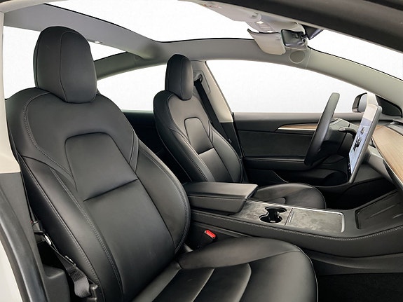 Tesla Model 3 25 of 30