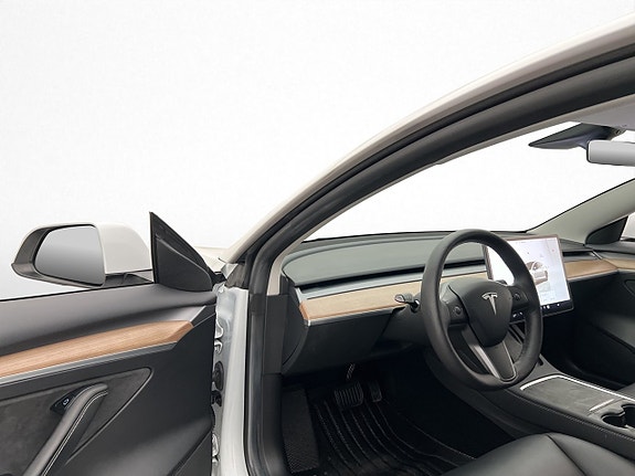 Tesla Model 3 10 of 30