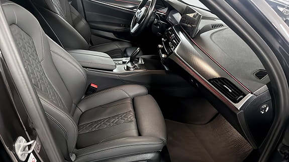 BMW 520 3 of 12