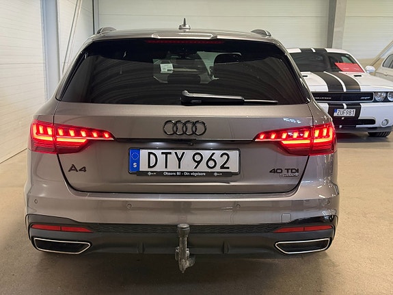 Audi A4 5 of 28